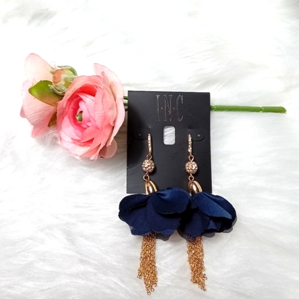 🤎New INC Blue and Gold Earrings 🤎